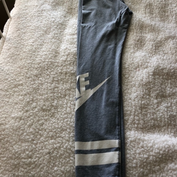 grey Nike leggings - Picture 3 of 4